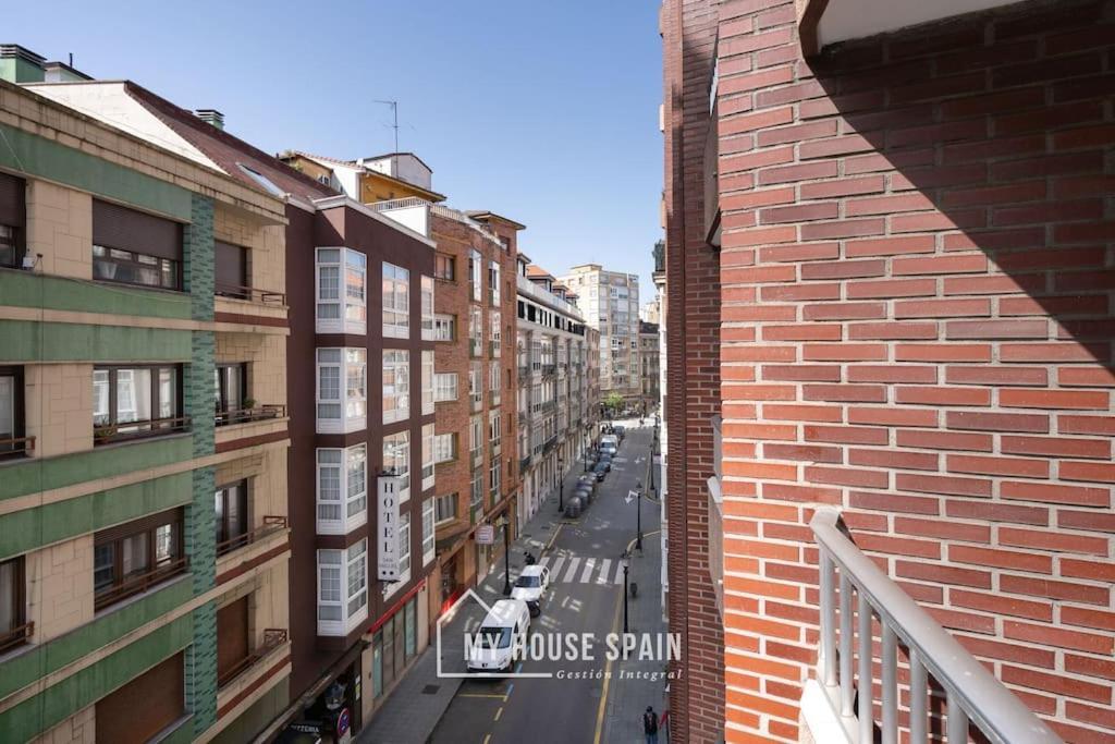 Myhousespain - Piso Centrico Junto A La Playa Gijón Exterior foto
